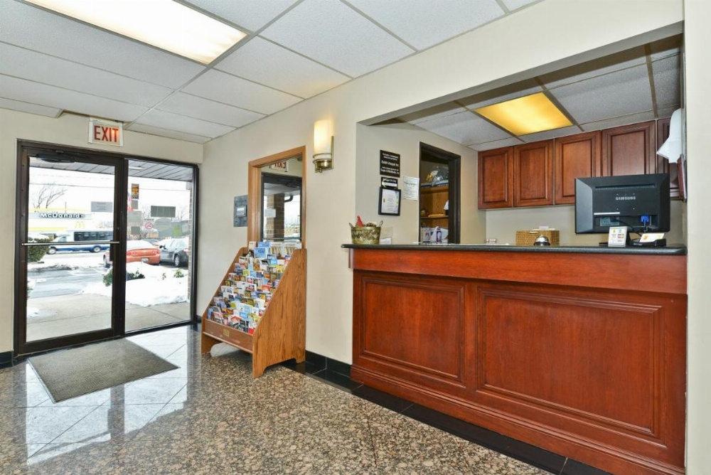 Super 8 by Wyndham Bridgeview/Chicago Area Image 11