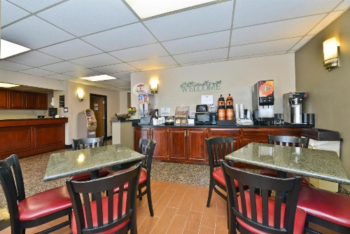 Super 8 by Wyndham Bridgeview/Chicago Area image 12