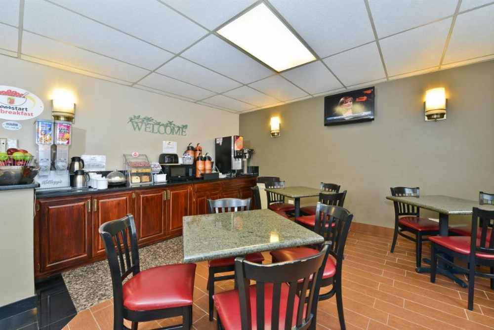 Super 8 by Wyndham Bridgeview/Chicago Area Image 13