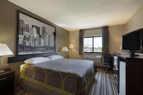 Super 8 by Wyndham Bridgeview/Chicago Area image 15