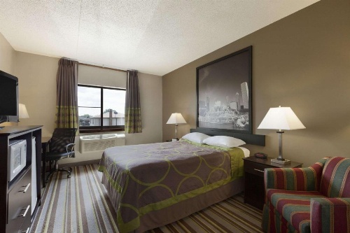 Super 8 by Wyndham Bridgeview/Chicago Area image 17