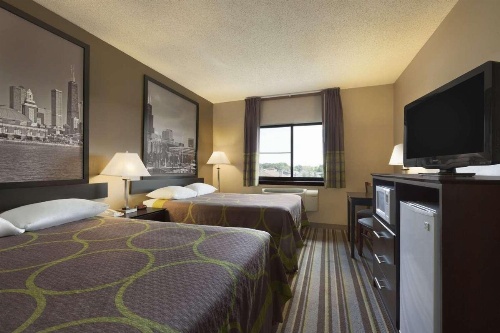 Super 8 by Wyndham Bridgeview/Chicago Area image 7
